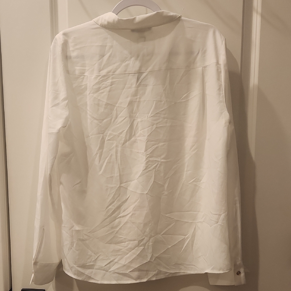 *New*Women's Tommy Hilfiger White Shirt with red, white, and blue Accents *New* - Picture 7 of 7